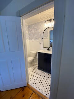 acorn cottage bathroom